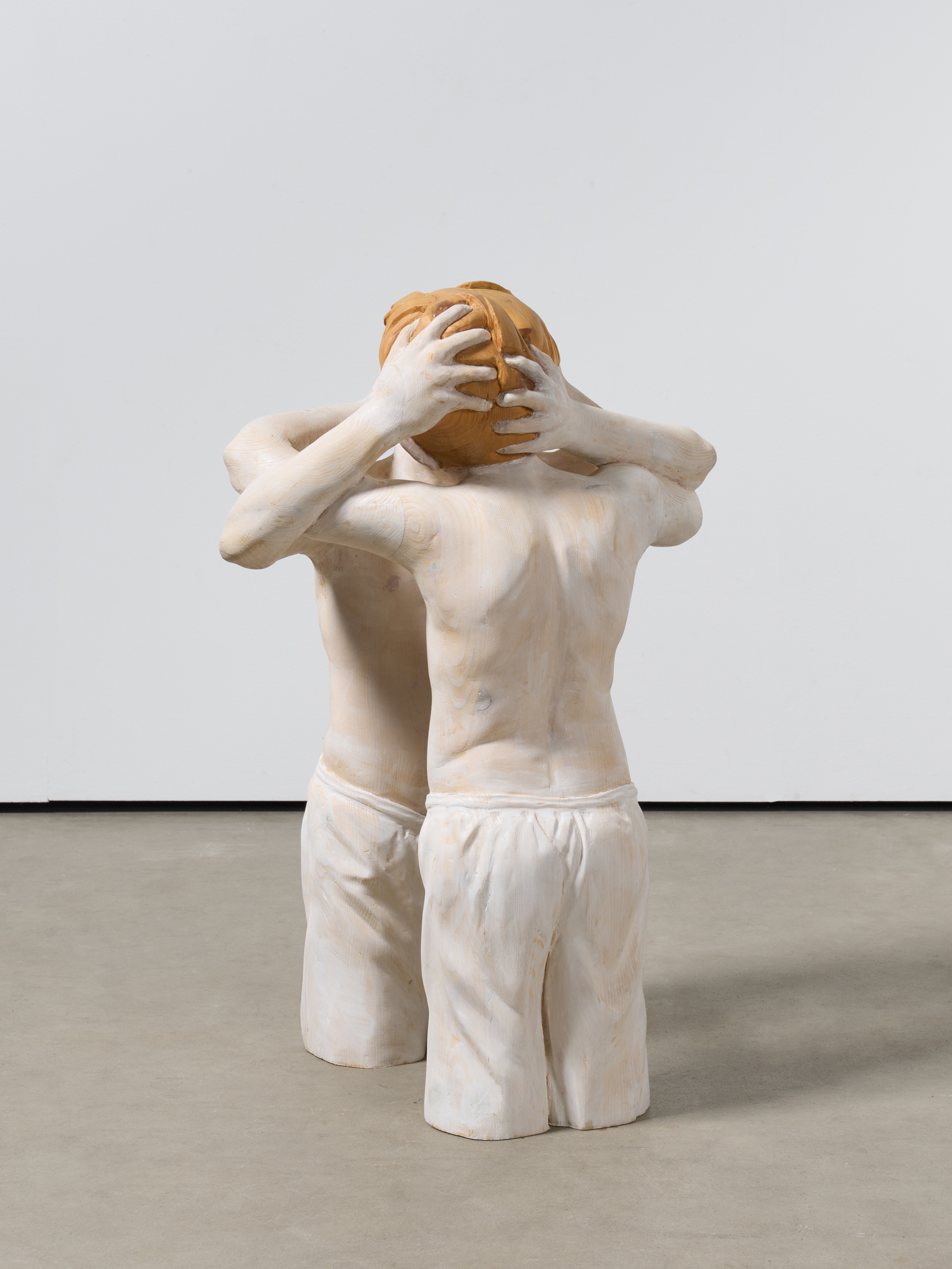 Artwork by Gregor Gaida, Kuss, Made of Wood, polychromed