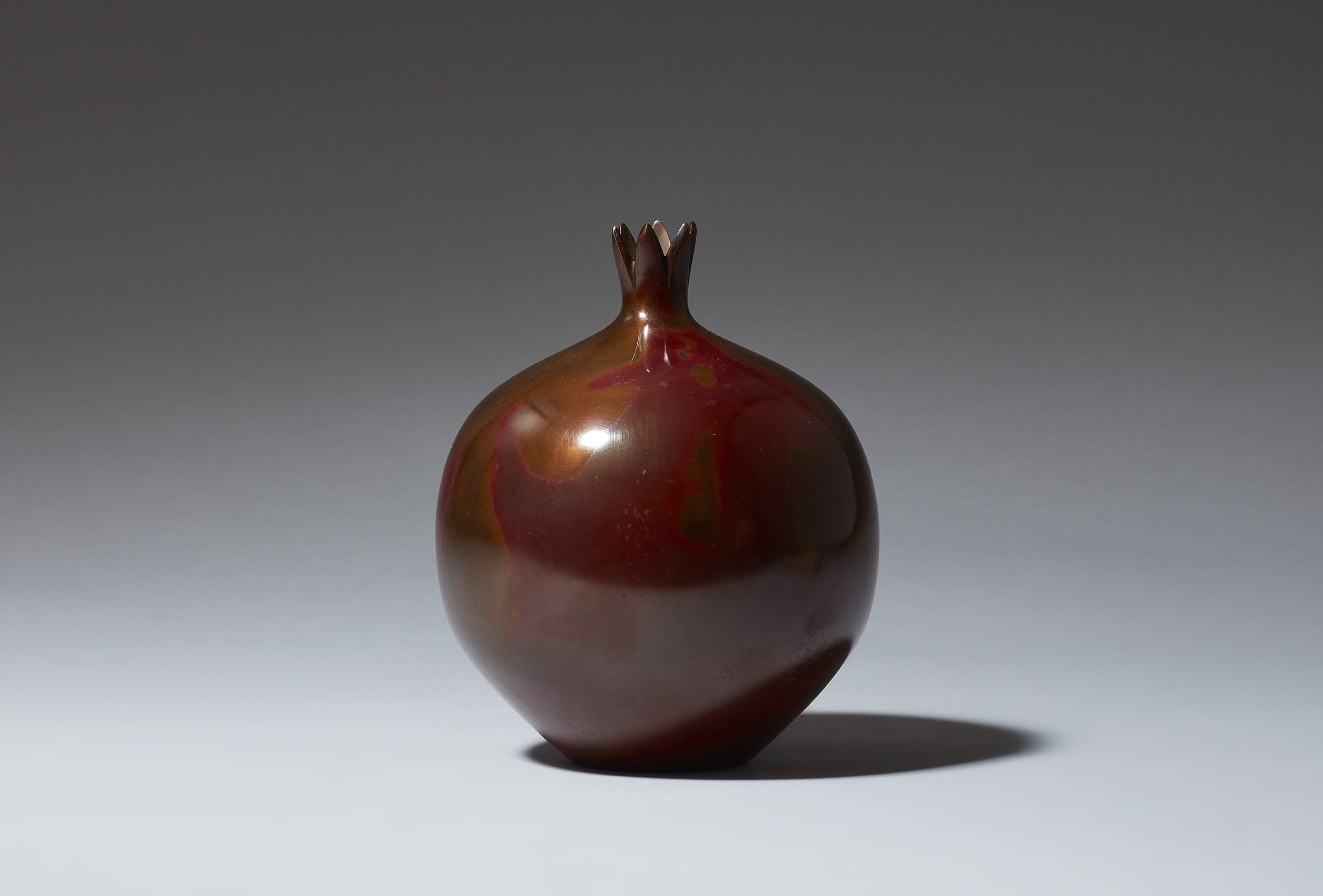Artwork by Tadashi Nishimura, A bronze vase