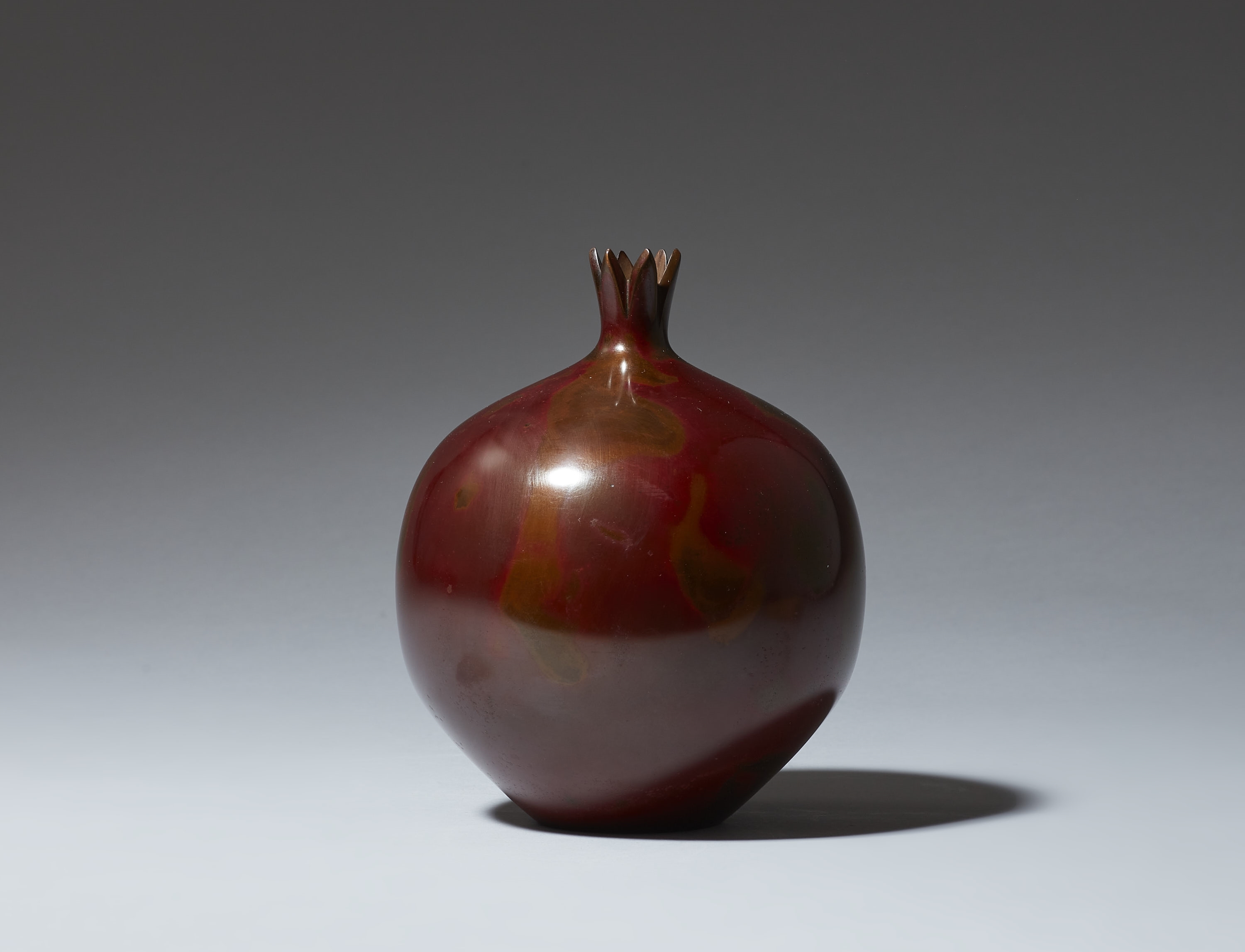Artwork by Tadashi Nishimura, A bronze vase