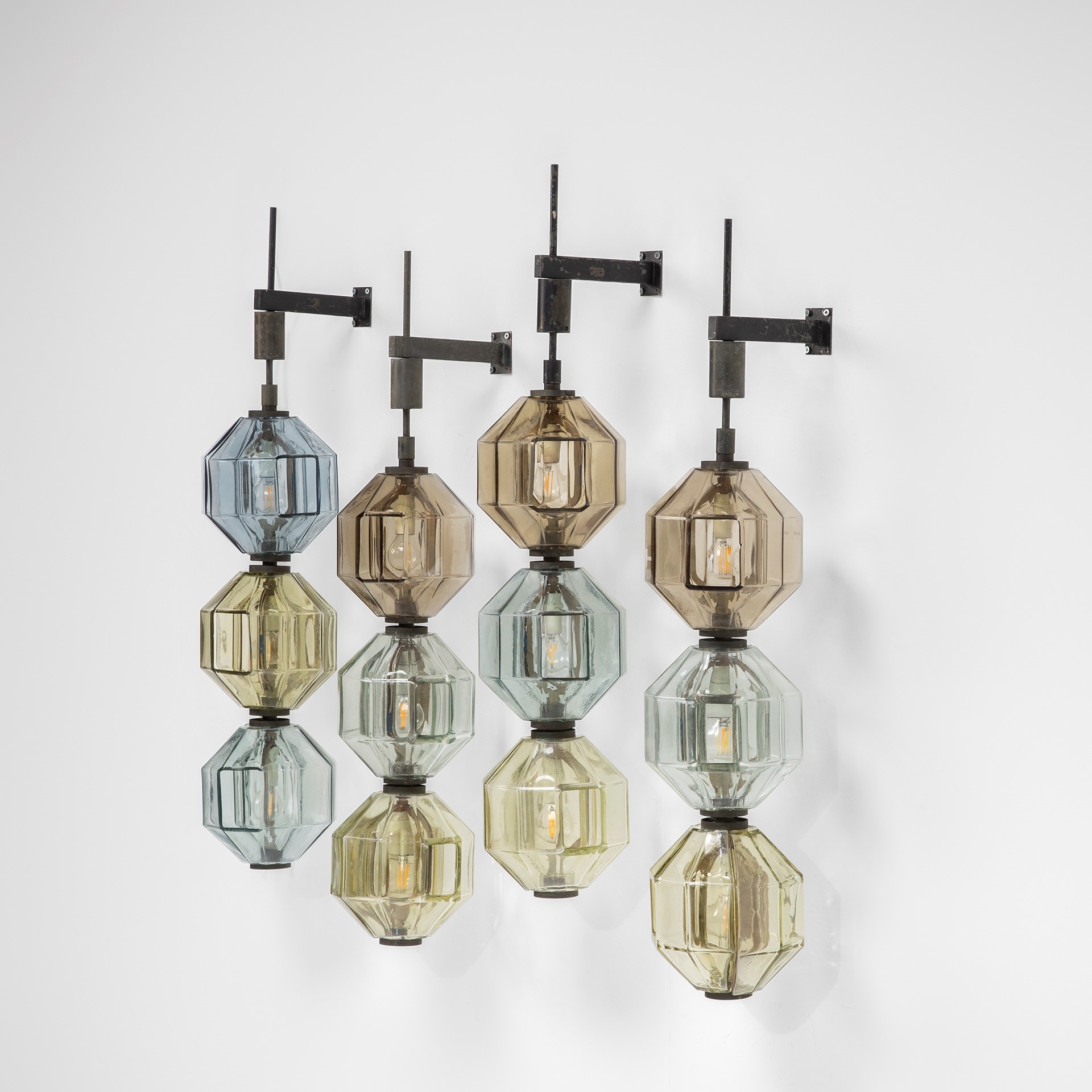 Artwork by Vinicio Vianello, Quattro lampade a parete