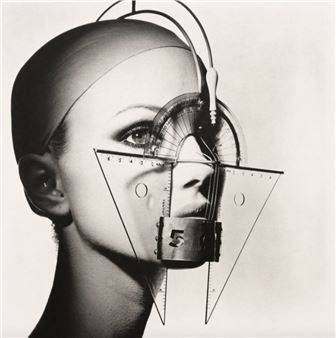 Irving Penn: Edge of Beauty - Thaddaeus Ropac, Paris (Marais)