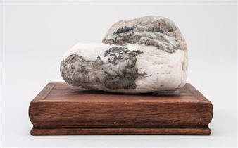 A small hand painted stone by Cynthia Wu (Mai), - Cynthia Wu