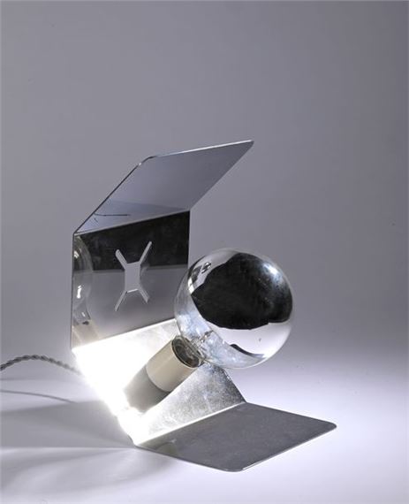 Ben SWILDENS (20th century) Verre Lumière edition, 1970s Desk lamp Openwork chrome-plated metal structure held in place by a shaft terminating in a light bulb H by Ben Swildens, 1970s