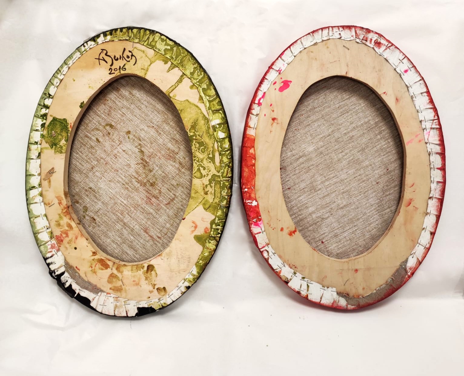 Artwork by Andrei Volkov, Single lot composed by n. 2 artworks, 2016, Made of green oval, Acrylic on canvas