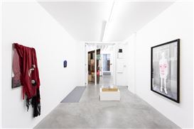Guendalina Cerruti, Marielle Chabal,  Davide Sgambaro, “Hot and Bothered (Nightmares in a Bed Full of Pillows)” at Galleria Alberta Pane, Paris