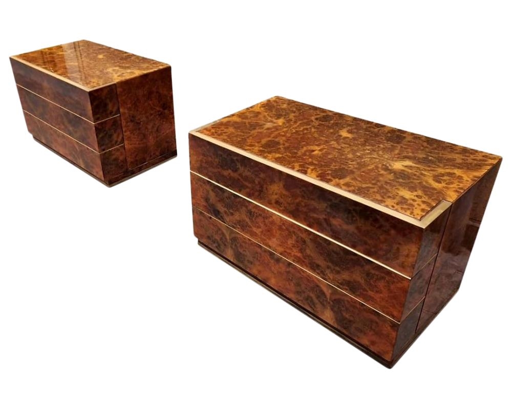Willy Rizzo | A pair of Willy Rizzo burl walnut three drawer bedside ...