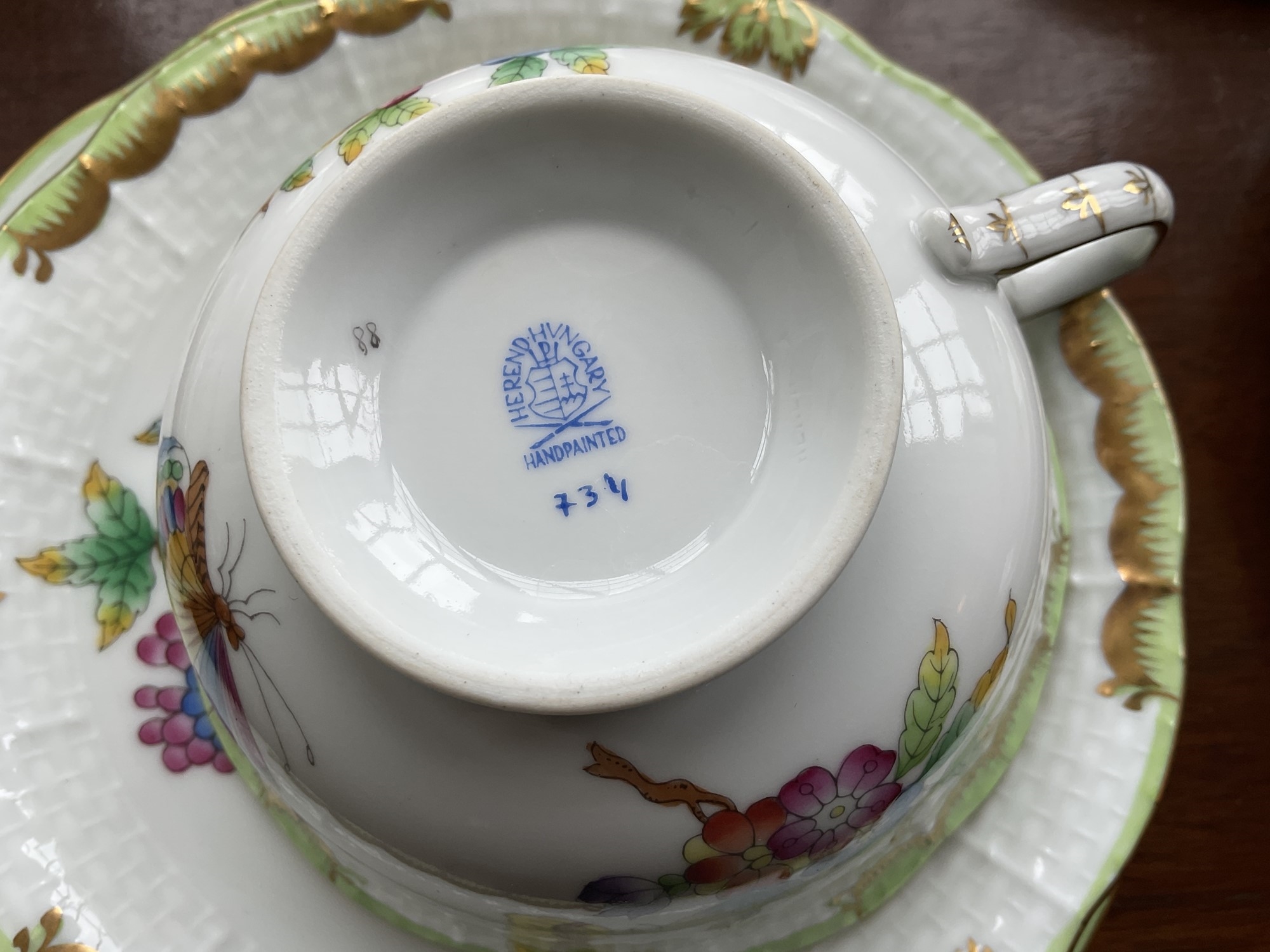 Queen Victoria | Herend Queen Victoria pattern teaset, for fourteen ...