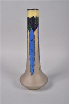 VERRERIE DE LEUNE (1861-1930). Vase en verre - Verrerie de Leune