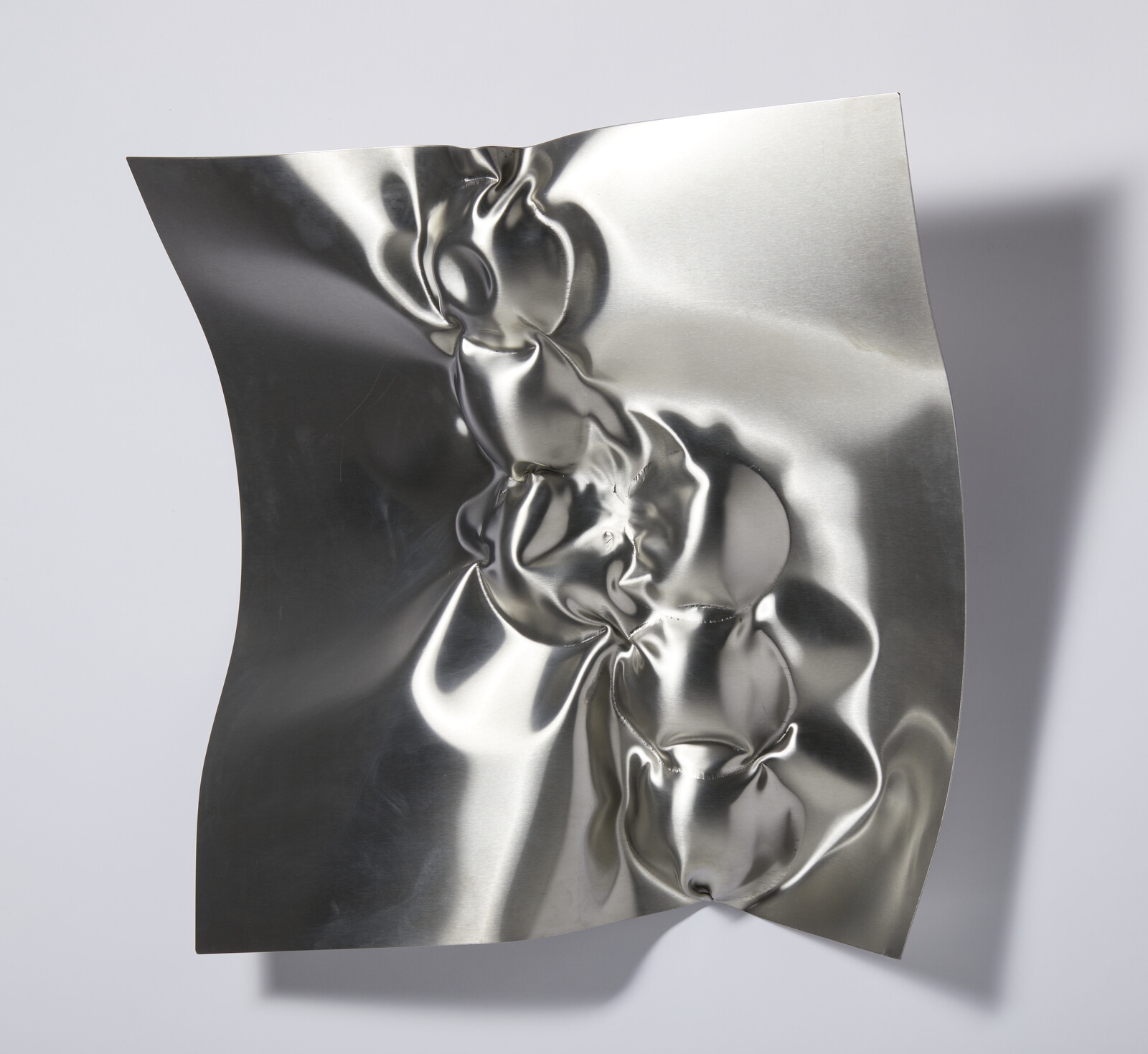 Helidon Xhixha | Superficie terrestre (2013) | MutualArt