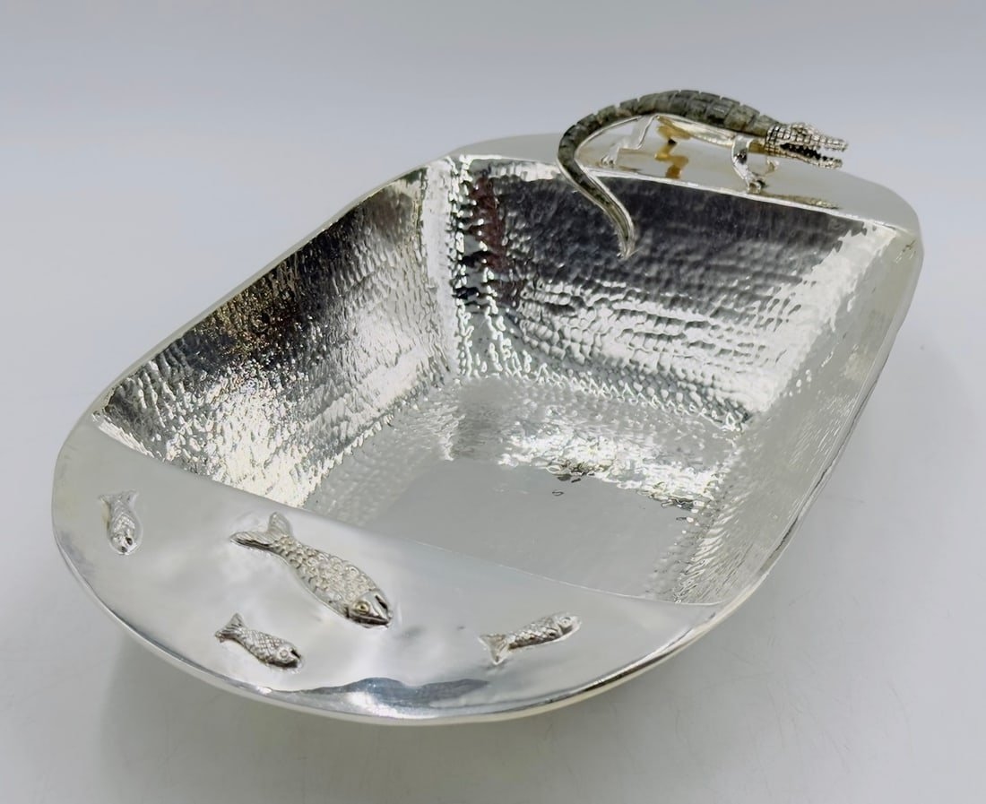 Artwork by Los Castillo, Wolmar Castillo, Silver Serving Bowl with a Hardstone Alligator Sculpture by Wolmar Castillo/Los Castillo, Signed, Made of Vintage silver and hardstone