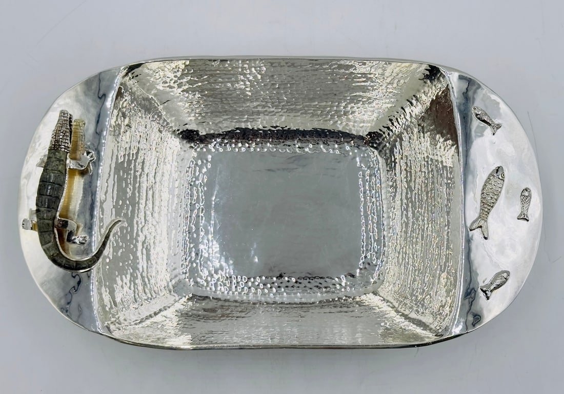 Artwork by Los Castillo, Wolmar Castillo, Silver Serving Bowl with a Hardstone Alligator Sculpture by Wolmar Castillo/Los Castillo, Signed, Made of Vintage silver and hardstone