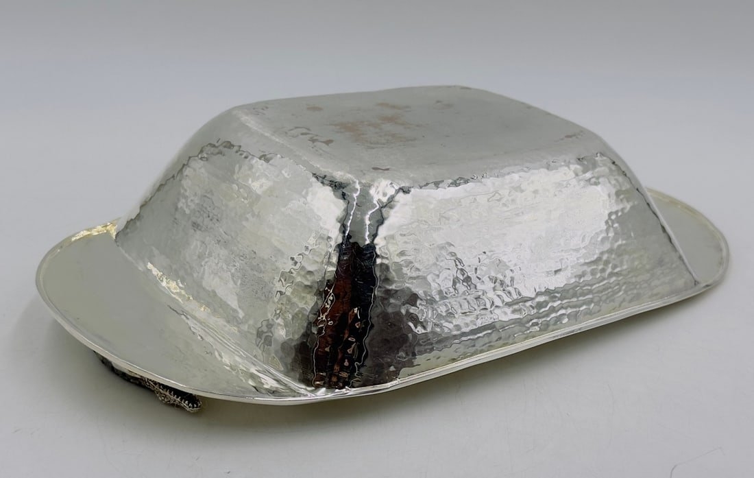 Artwork by Los Castillo, Wolmar Castillo, Silver Serving Bowl with a Hardstone Alligator Sculpture by Wolmar Castillo/Los Castillo, Signed, Made of Vintage silver and hardstone