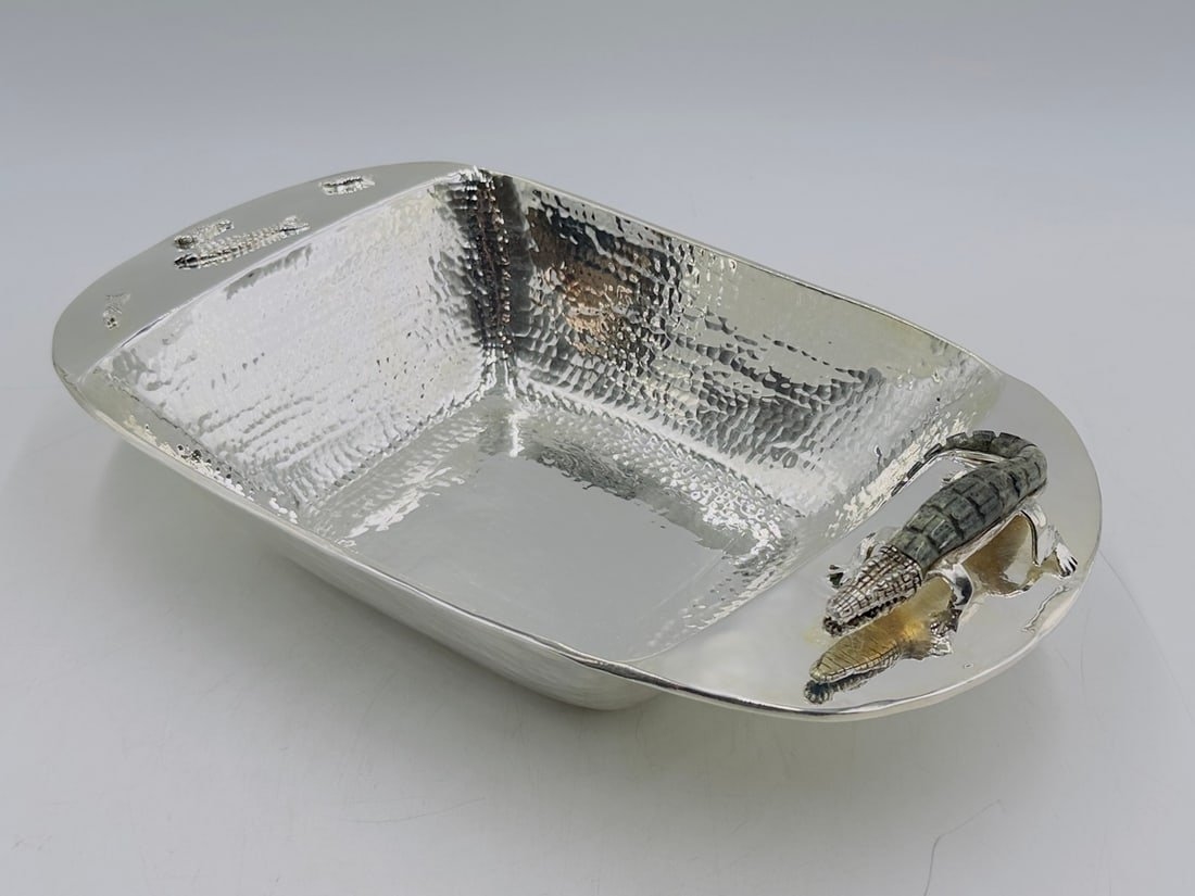 Artwork by Los Castillo, Wolmar Castillo, Silver Serving Bowl with a Hardstone Alligator Sculpture by Wolmar Castillo/Los Castillo, Signed, Made of Vintage silver and hardstone