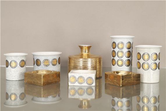 5 pièces modèle Ikano et 3 pièces dorées, circa 1960 by Aldo Londi, circa 1960