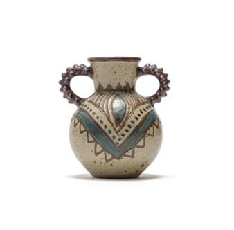 Double-handled vase - Euriel Damane