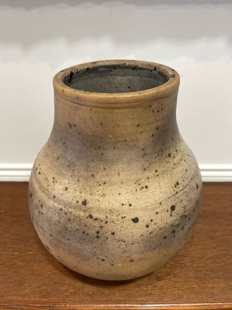 Artwork by Robert Deblander, Pansu vase with cylindrical neck and slight shoulder in pyrite stoneware with salt and ash glaze, Made of stoneware