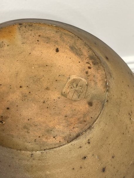 Artwork by Robert Deblander, Pansu vase with cylindrical neck and slight shoulder in pyrite stoneware with salt and ash glaze, Made of stoneware