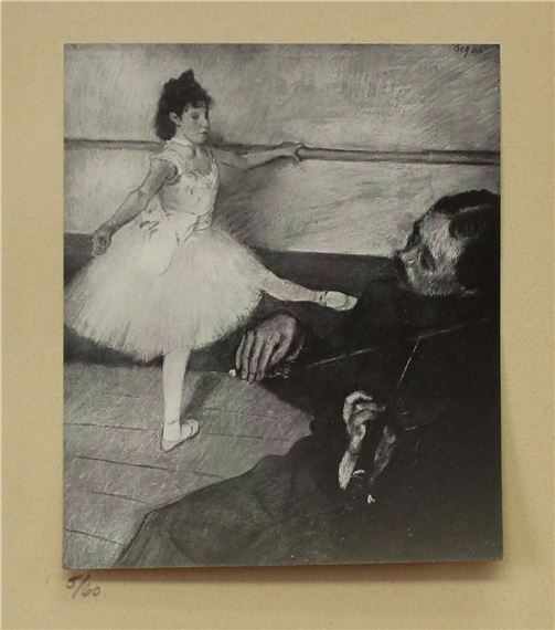 Edgar Degas、DANSEUSE A LA BARRE Edgar Degas | Danseuse à la barre (Circa 1919) | MutualArt