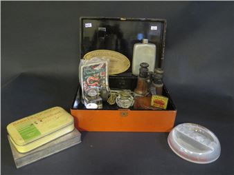 A Rare Cakeoma Fugitive Square Puzzle Tin - Fugitive