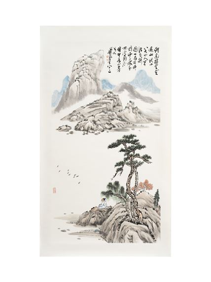 Sitting alone by Xiaoping Lake, looking at the distant mountains