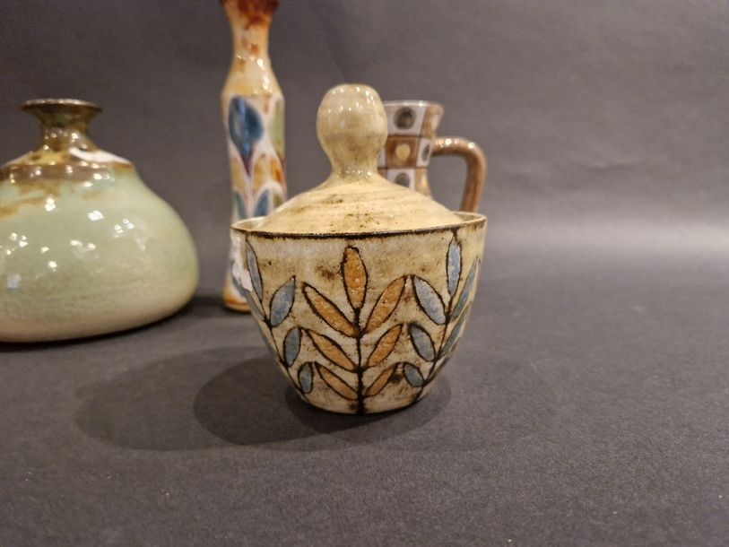 Artwork by Jean-Claude Malarmey, Set of five pieces: Pichet - Boîte - Pique-fleurs - Vase - Coupe Vallauris, Made of clay