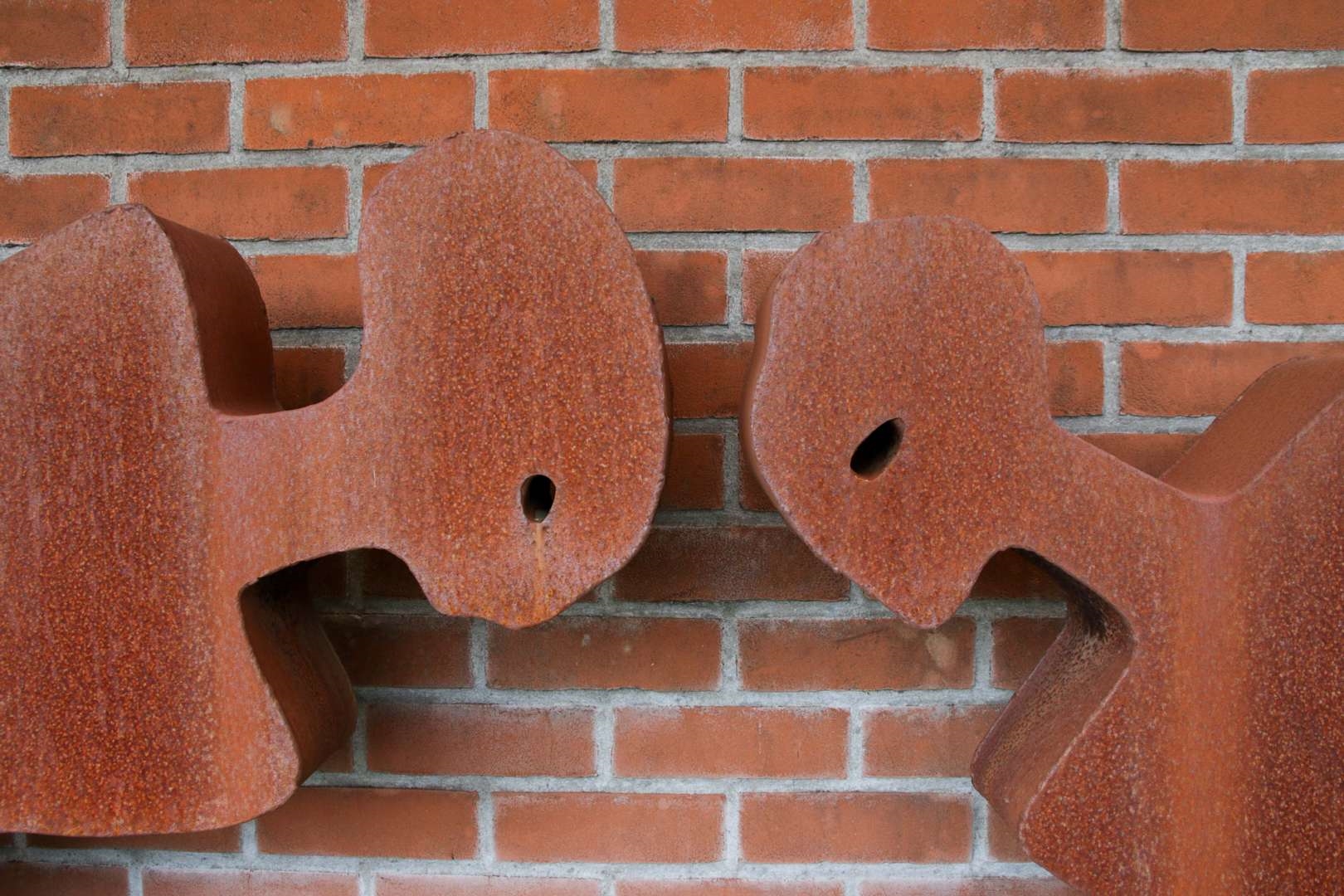 Artwork by Albrecht Genin, Two figures, Made of corten steel
