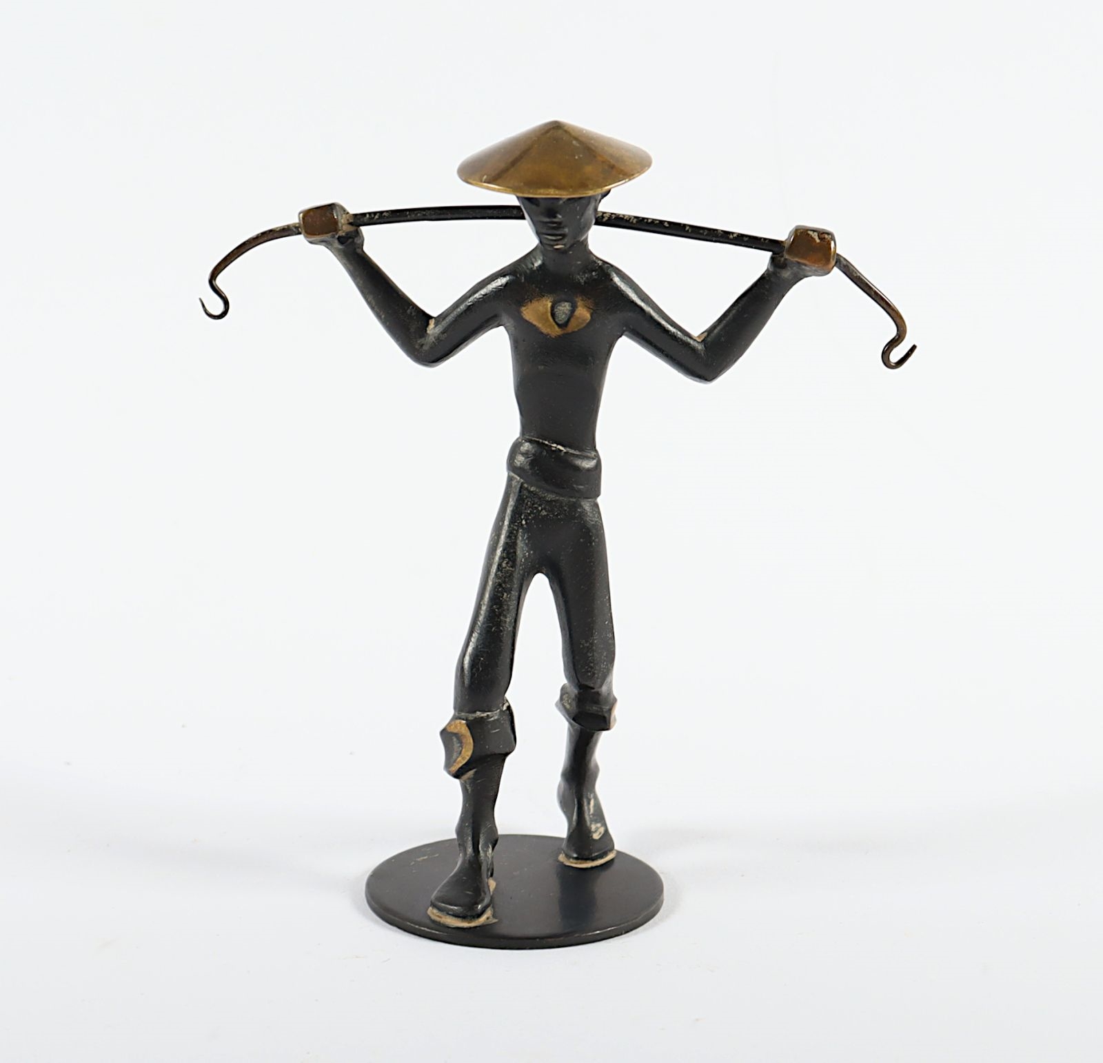 Richard Rohac | chinesischer Lastenträger (Circa 1950) | MutualArt