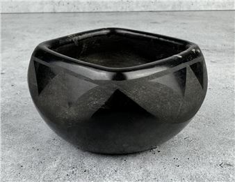Anita L Suazo Santa Clara Pueblo Indian Pot - Anita Louise Suazo