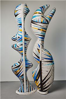 Layering Found Cardboard into Communing Forms, Ann Weber’s Sculptures Emphasize Togetherness