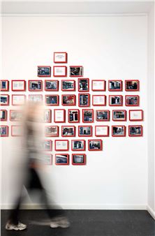 Christine Hill (1968 New York – lebt in Berlin - Christine Hill