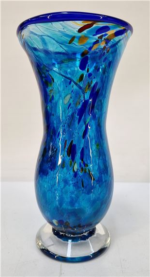 A SOUTH AUSTRALIAN EAMONN VEREKER STUDIO ART GLASS VASE - Eammon Vereker