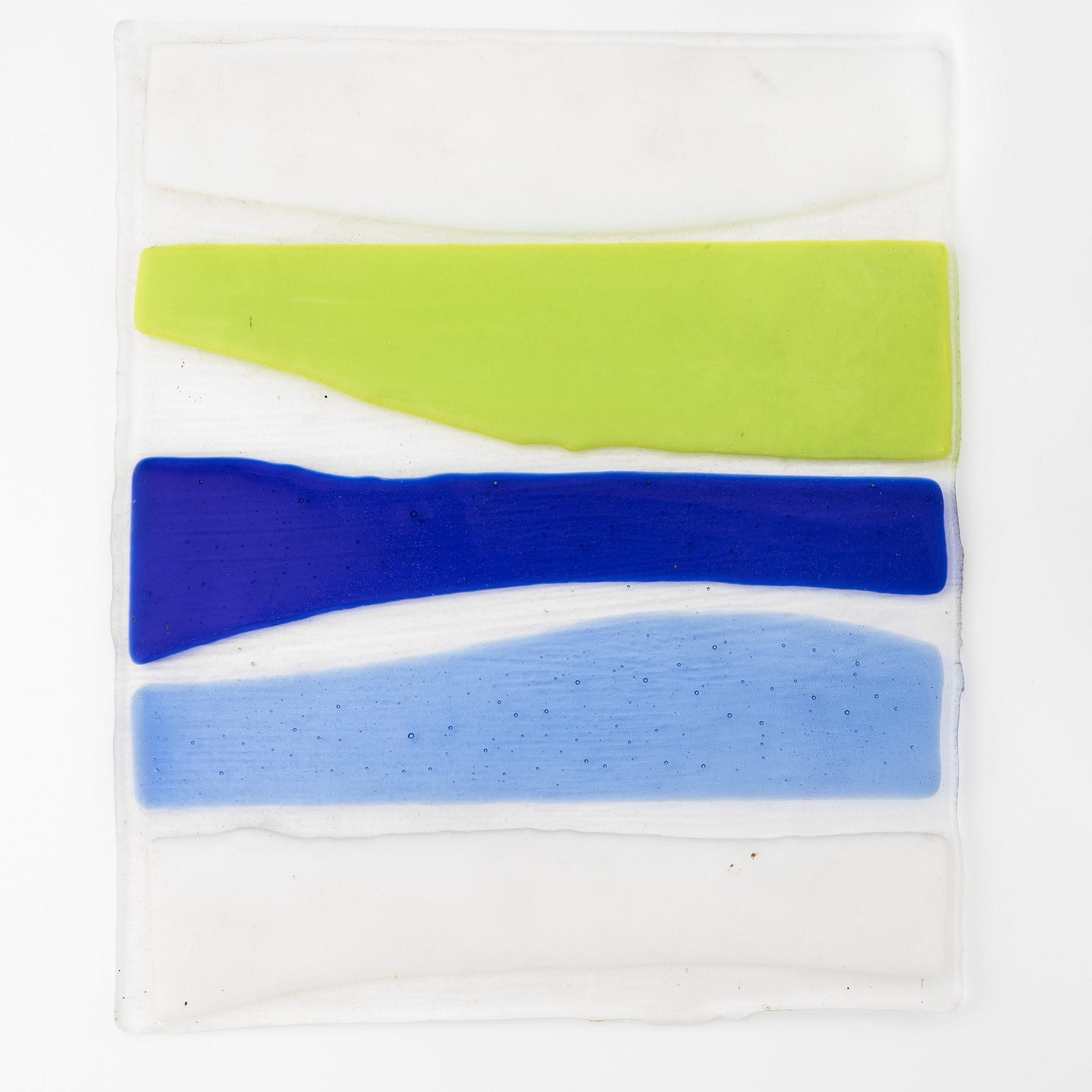 Artwork by Siv Lagerström, Bowls height approximately 5-7 cm. Diameter approximately 11-12 cm. Plate dimensions approximately 29 x 24 cm, Made of acrylic plastic