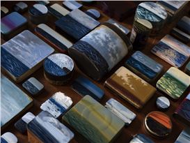 On Vintage Objects, David Cass’s Paintings Summon the Sea