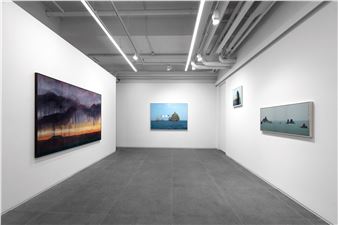 Honggoo Kang: Cloud, Sea, Island - One and J. Gallery