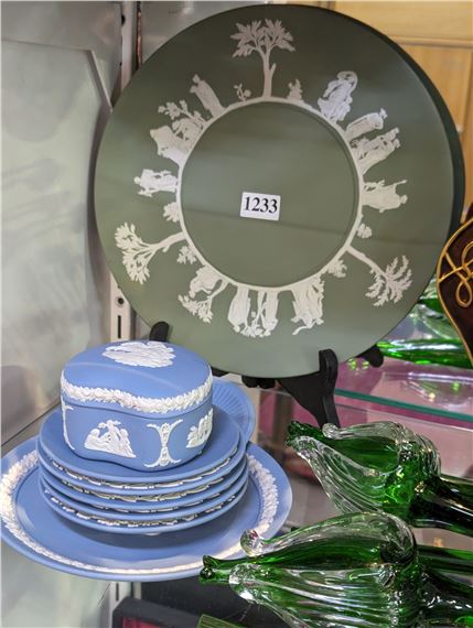 Wedgwood | WEDGWOOD JASPERWARE | MutualArt