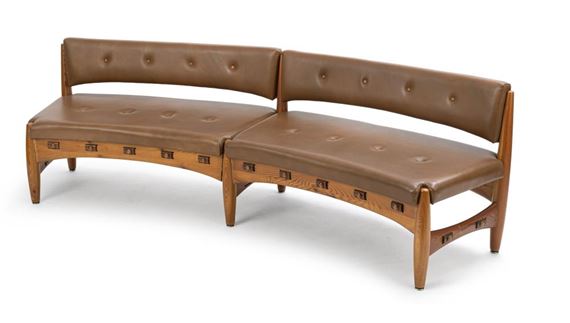 Large bench seat, "Sheriff" model.