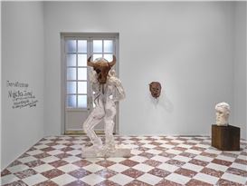 Top 5 Exhibitions to See for the Jet-Set This Autumn.