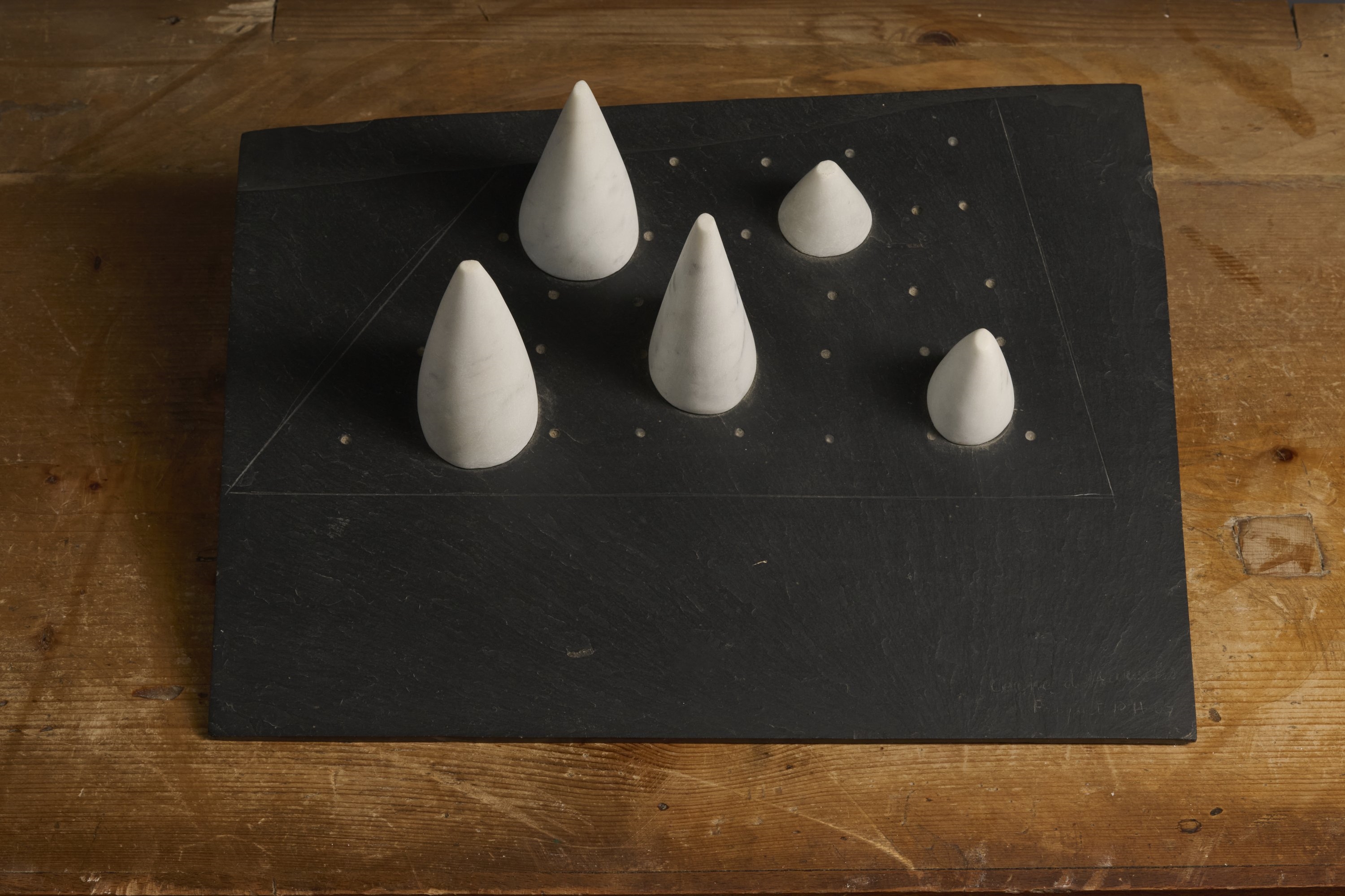 Artwork by Paul-henri Friquet, Cinq cônes, Parcours