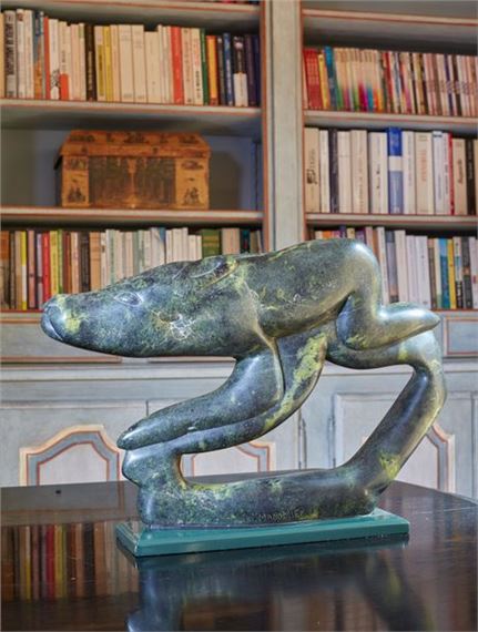 TUKIKI MANU(O)MIE (1952-2017) Galloping pig in green hardstone. Signed on the base 36x48 cm Tukiki's easily recognizable sculptures used the basic shapes of hands - Tukiki Manomie