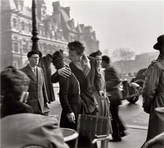Le Baiser de l'Hotel de Ville by Robert Doisneau, 1950