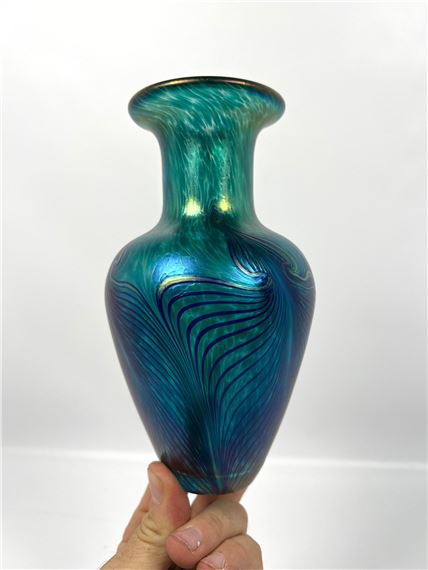Robert Held | Robert Held Art Glass Vase | MutualArt