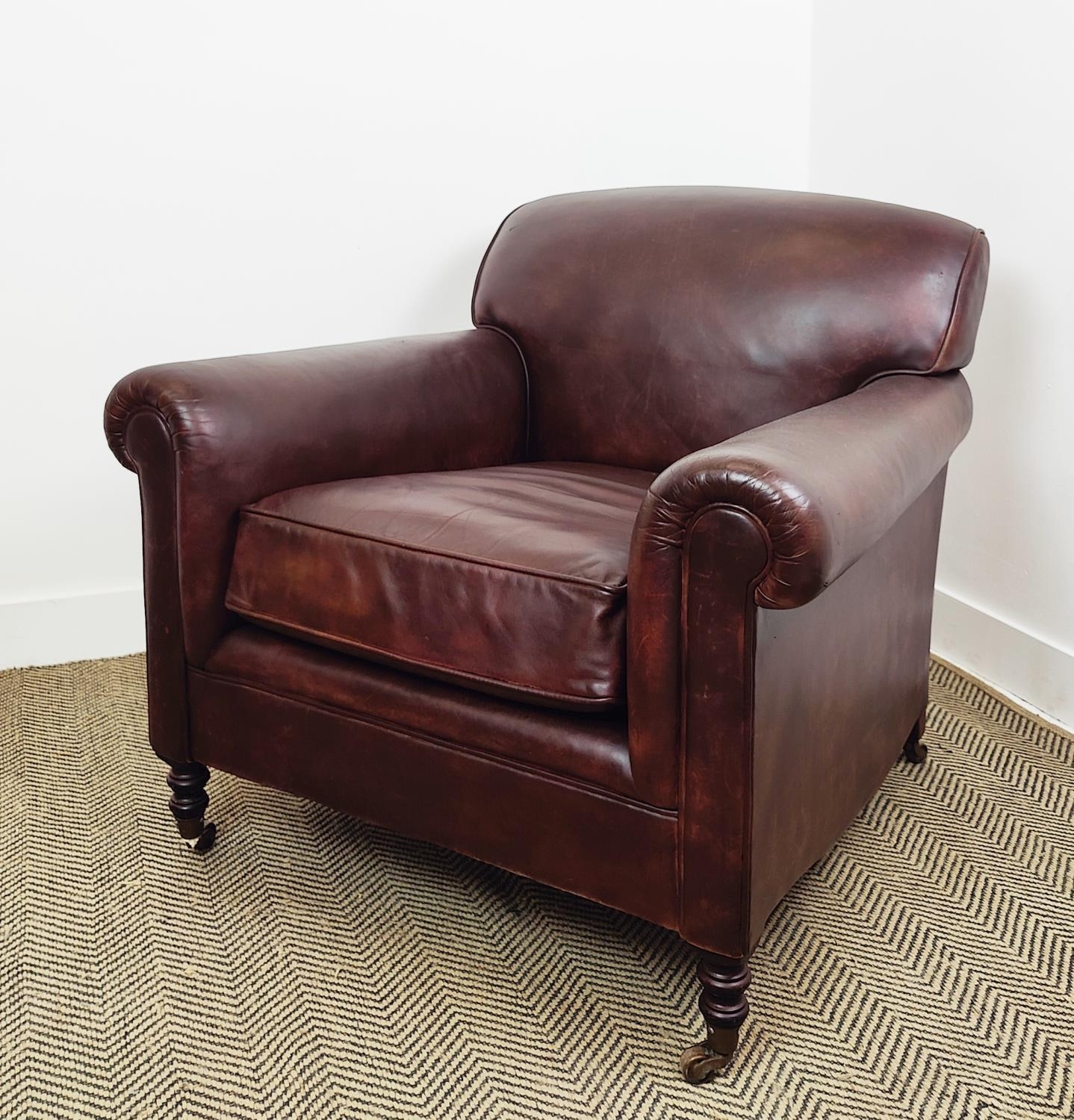 George Smith | GEORGE SMITH MEDIUM FULL SCROLL ARM SIGNATURE CHAIR,cm H ...