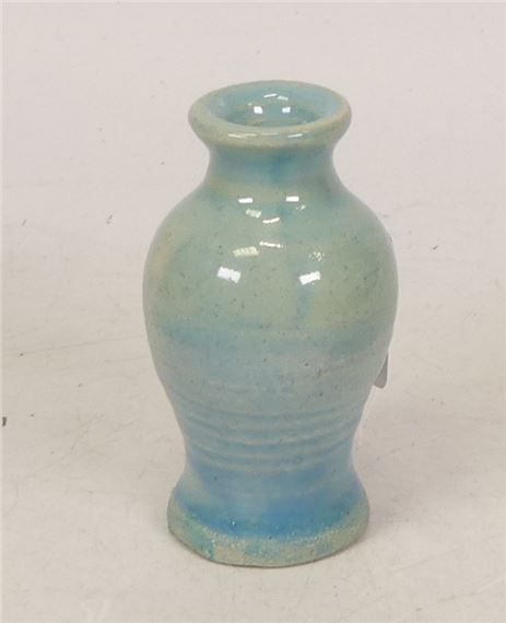 Lise B. Moorcroft Small Handthrown Vase in turqoise glaze. Height: 6.5cm