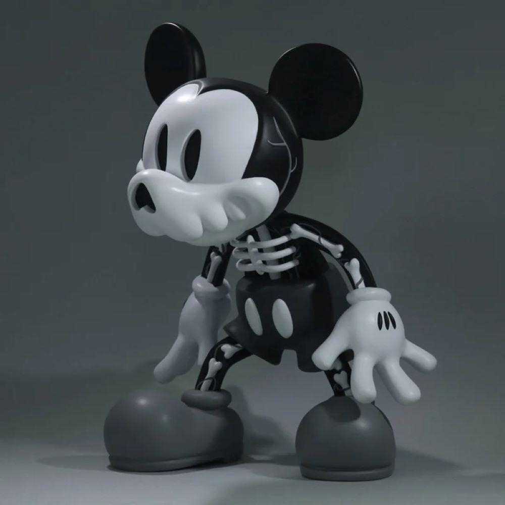 Coté Escrivá | CREEPY MOUSE - MONO VERSIO | MutualArt