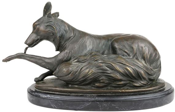 Fox licking its paw Bronze proof with brown patina by Miguel Fernando López (Milo)