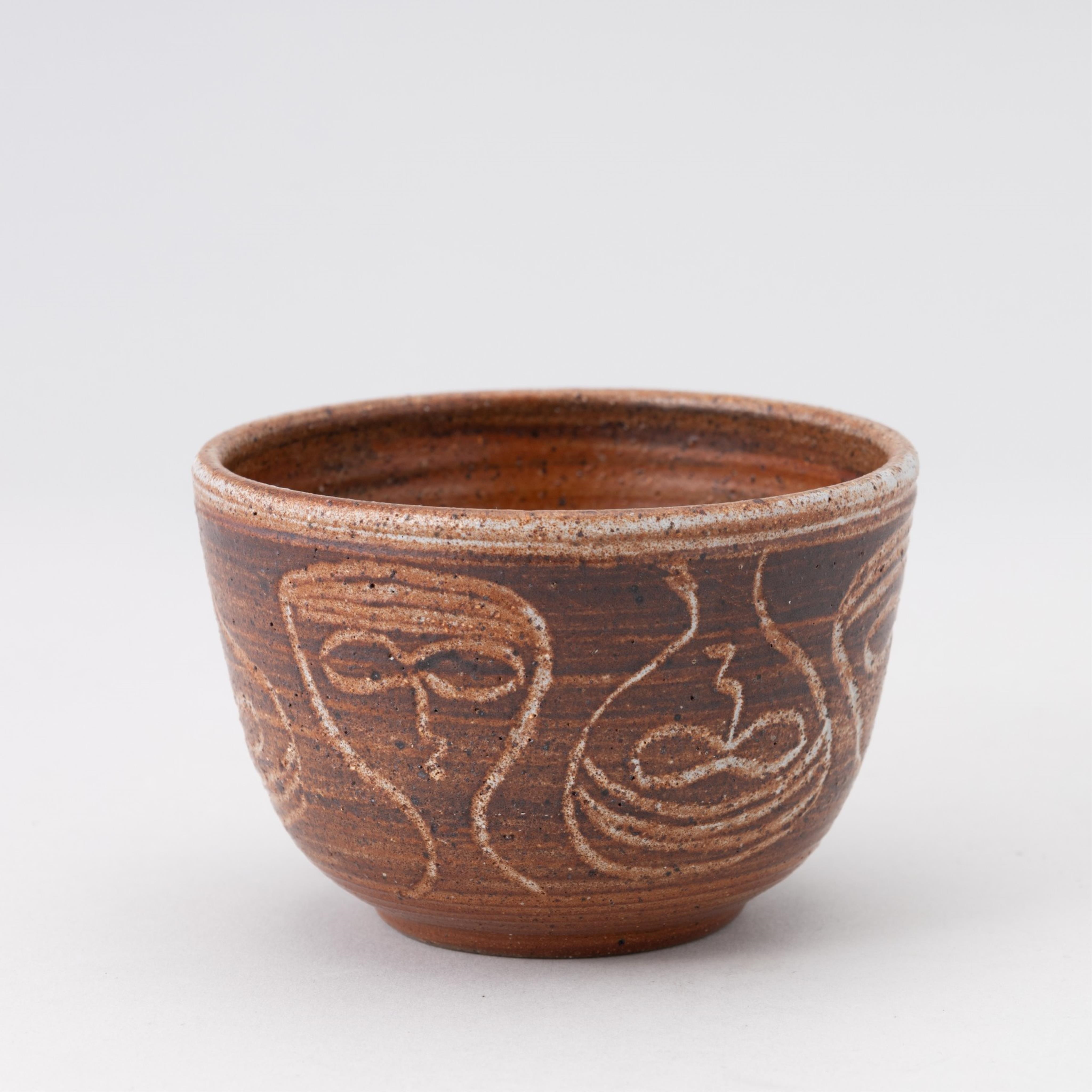 Artwork by Rex Mason, two ceramic sgraffito bowls, together with two orange glazed ceramic bowls, all signed, Made of orange glazed ceramic