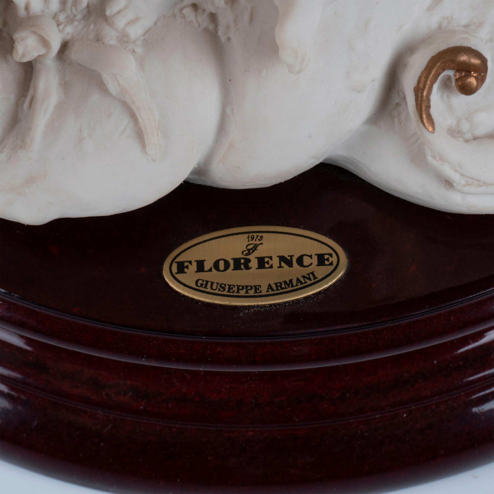 Artwork by Giuseppe Armani, A limited-edition Giuseppe Armani Capodimonte porcelain figurine, Made of porcelain figurine