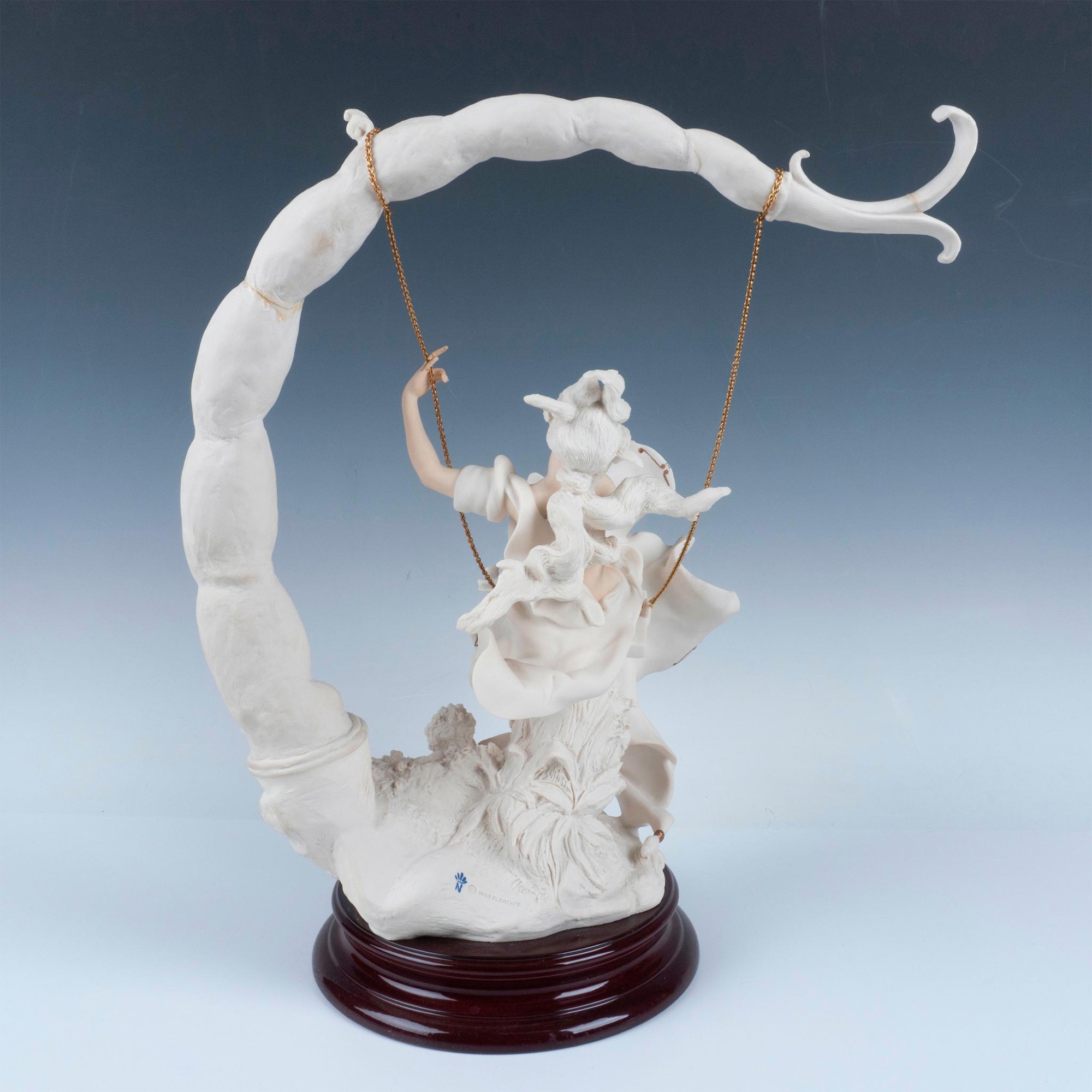 Artwork by Giuseppe Armani, A limited-edition Giuseppe Armani Capodimonte porcelain figurine, Made of porcelain figurine