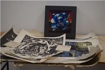 (ar)

Magnus Irvin (b. 1952) a quantity of limited edition linocut prints and a lightbox - Magnus Irvin