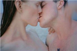 One Photographer’s Intimate Study of Relationships in New York
